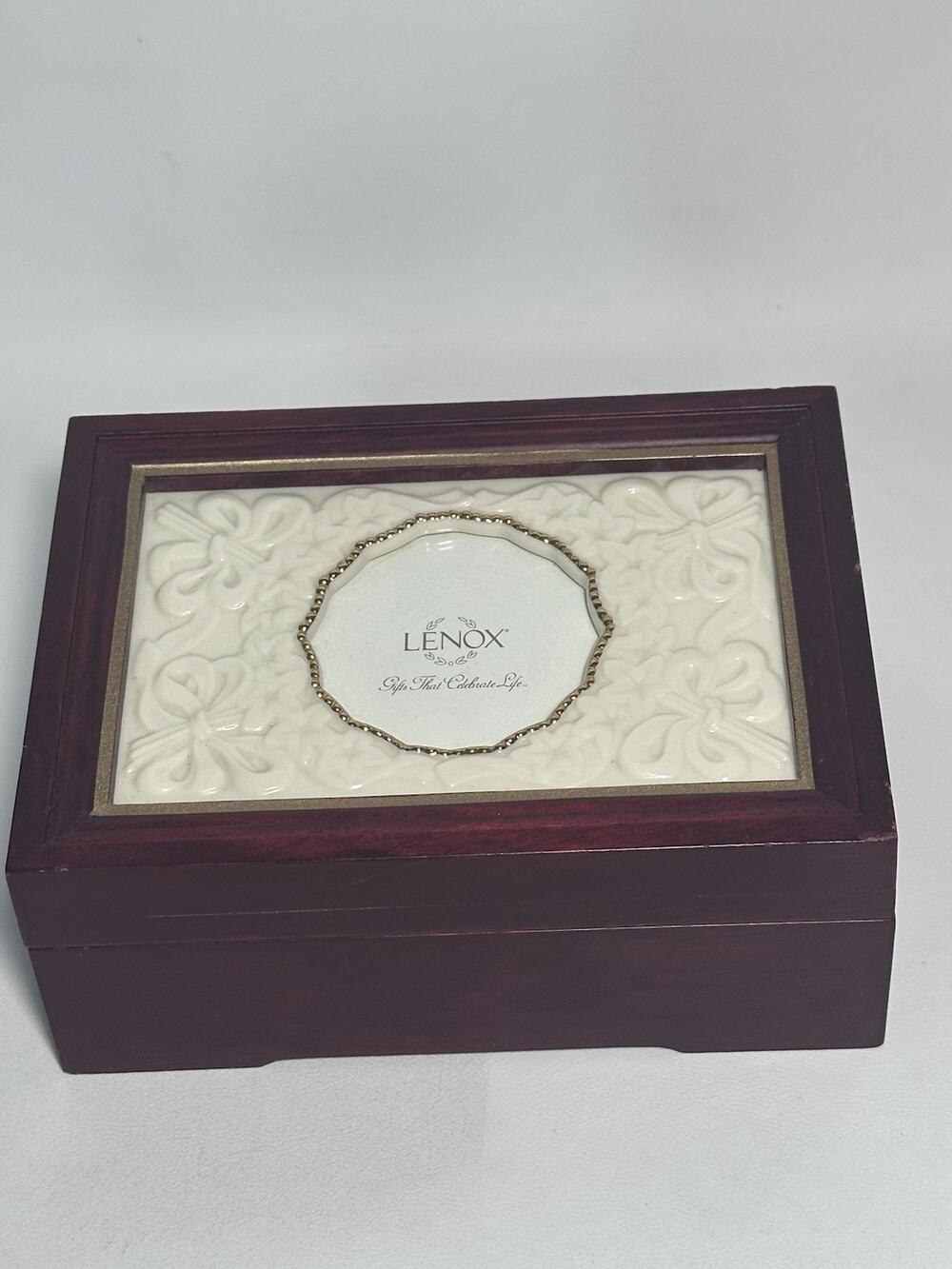 Lenox Vintage Red Mahogany Picture Frame Music Box - Jewelry Box